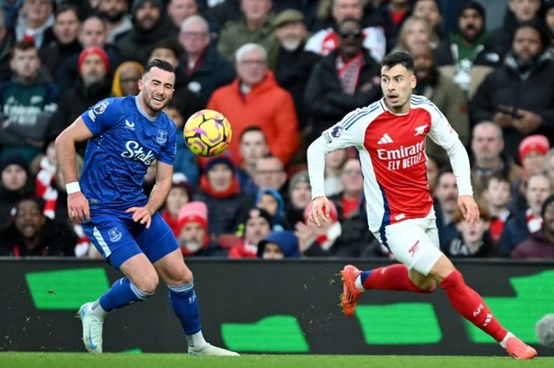 أرسنال ضد إيفرتون